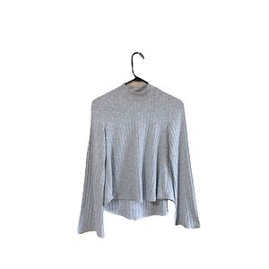 GILBERT HIGHT NECK CROPPED SWEATER WIDE SLEEVES HEM LONGER BACK SIZE SMALL